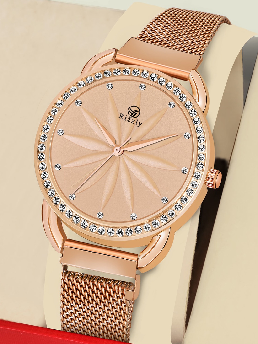 

Septem Women Rose Gold-Toned Embellished Dial & Rose Gold Toned Stainless Steel Bracelet Style Straps Watch