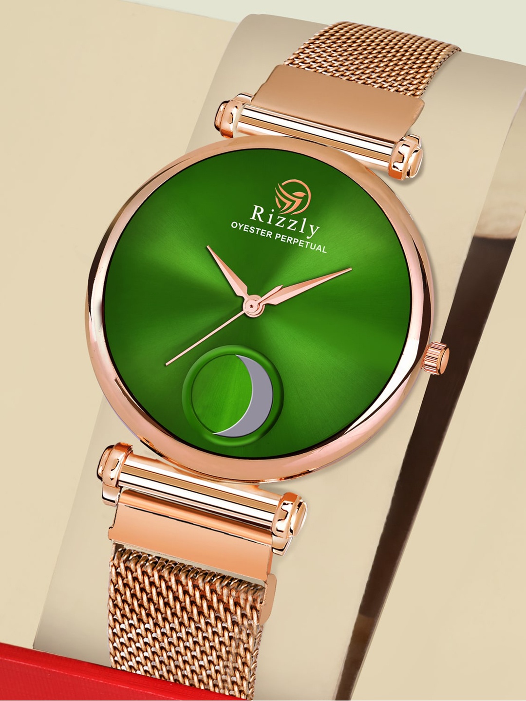 

Septem Women Embellished Dial & Stainless Steel Bracelet Style Straps Analogue Watch, Green