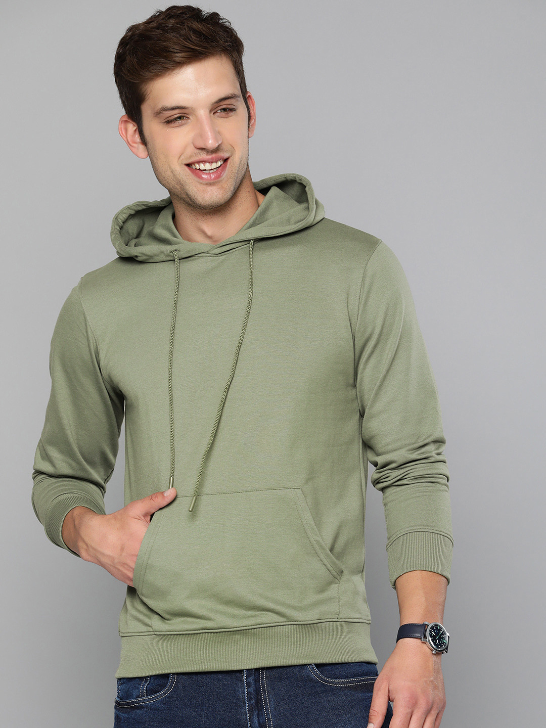 

Mast & Harbour Men Light Mint Green Solid Hooded Sweatshirt