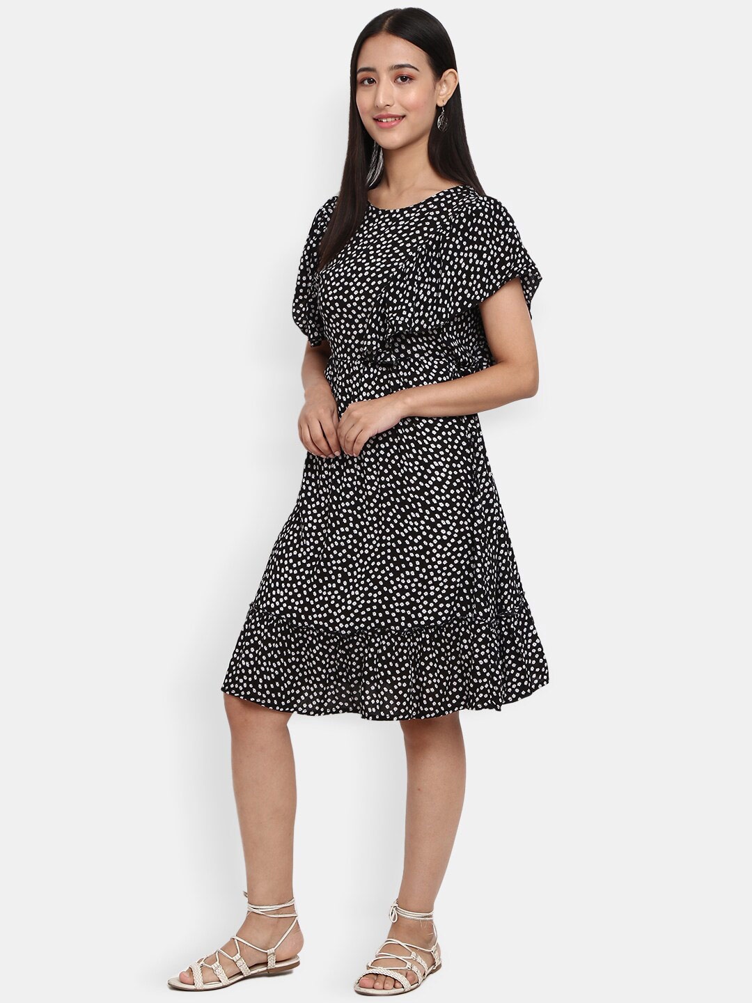 

V-Mart Black & White Floral Flutter Sleeves Dress