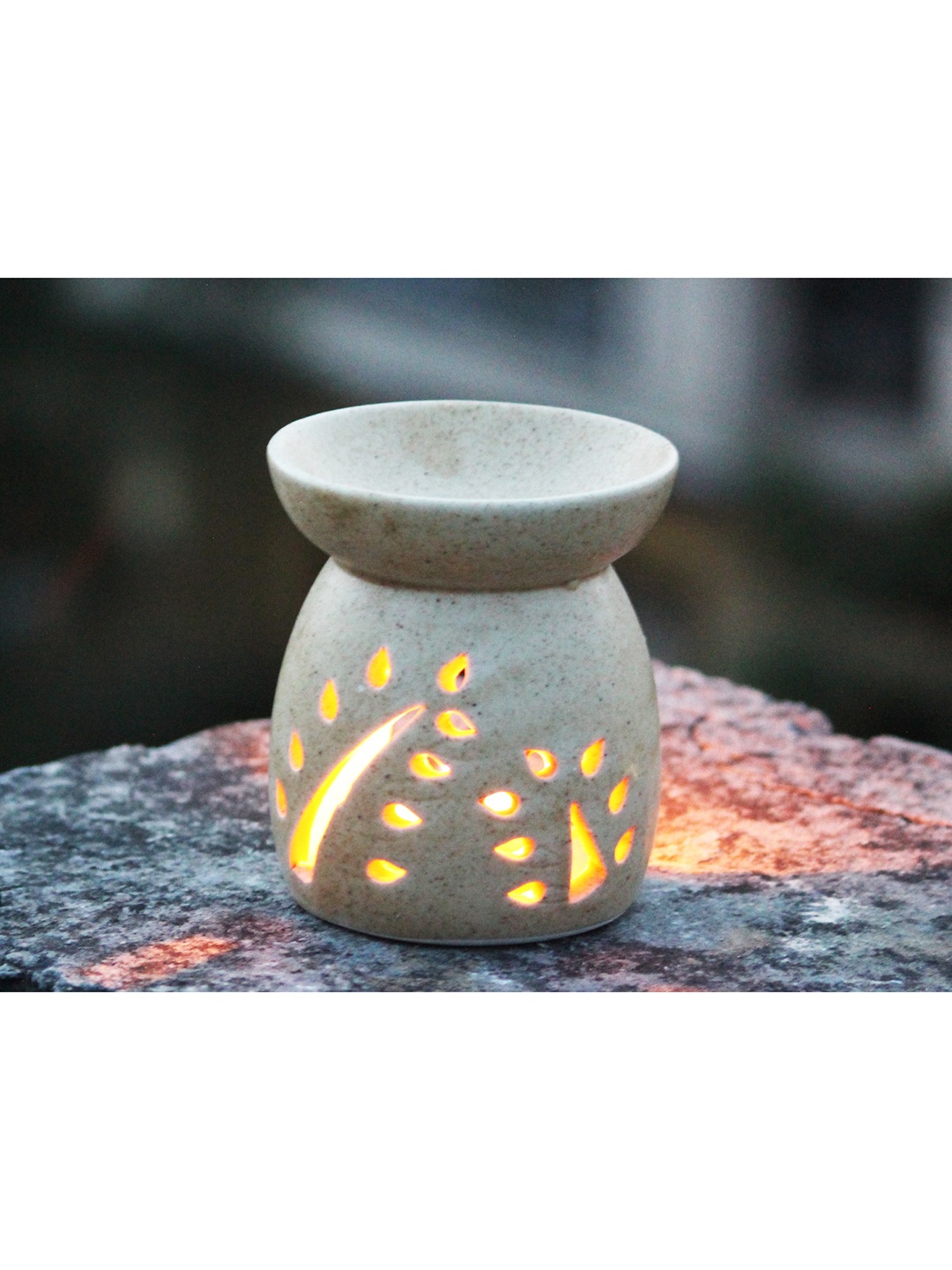 

Brahmz Ceramic Aromatherapy Diffuser for Essential Oil & Camphor, Beige