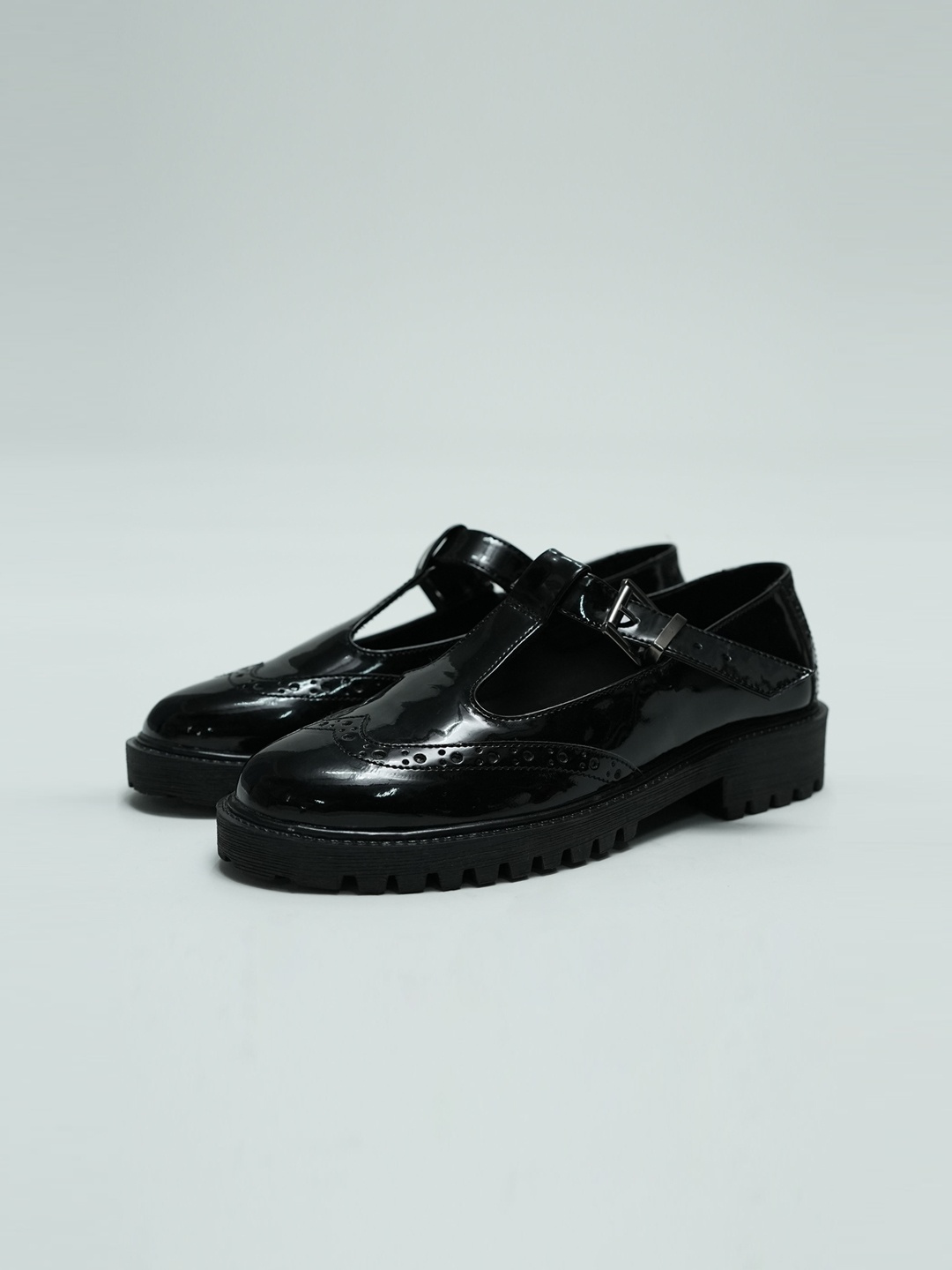 

Theater Women Black Textured Slip-On Sneakers