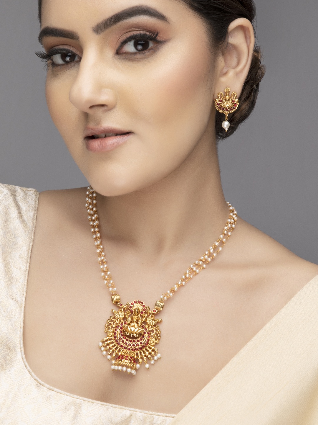 

Anouk 22KT Gold-Plated Pink & White Stones-Studded & Beaded Temple Jewellery Set