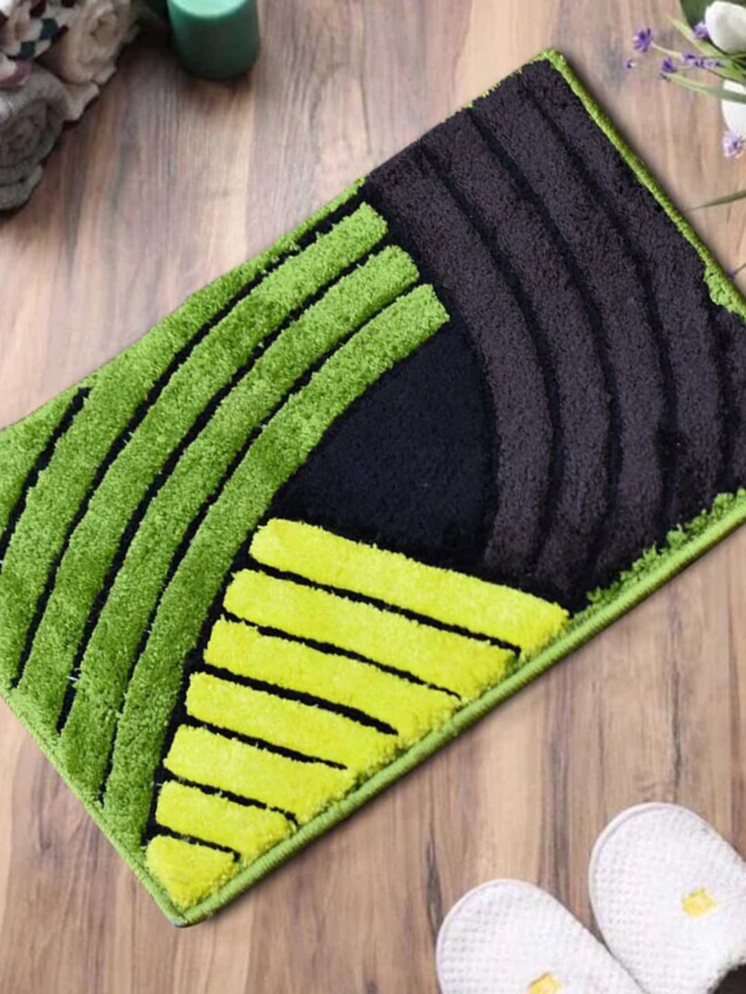 

Gallery99 Black & Green Abstract Pattern Machine Tufted Doormats