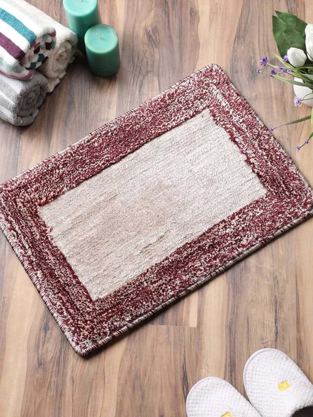

Gallery99 Maroon & Cream-Colored Solid Microfibre Anti-Skid Doormat