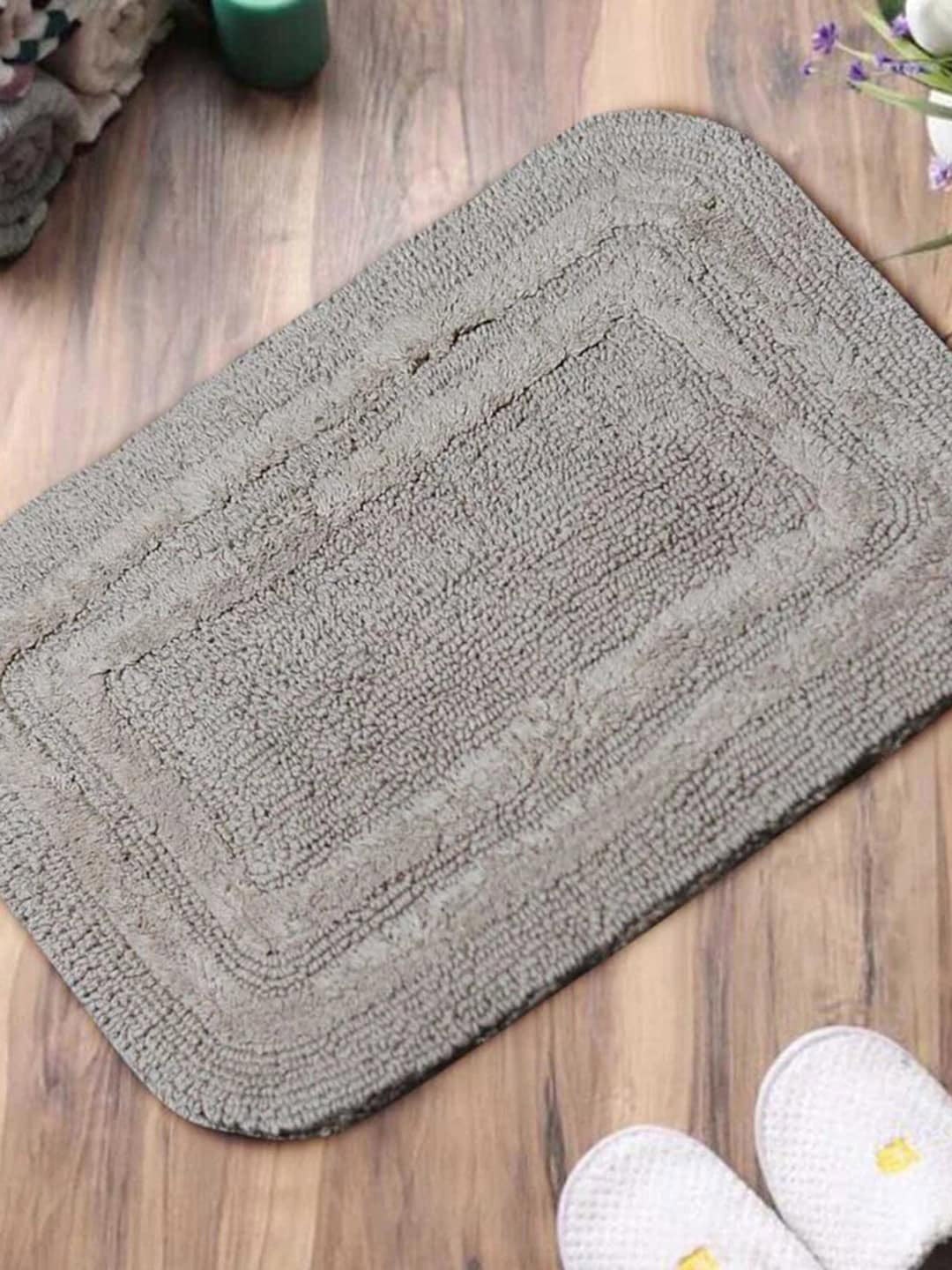 

Gallery99 Beige Solid Machine Tufted Rectangular Doormat