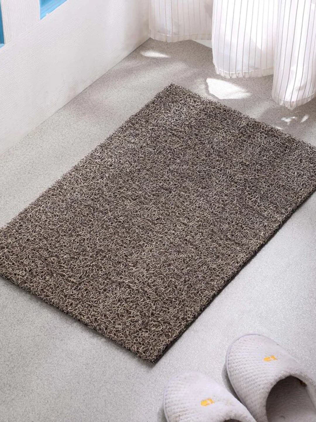 

Gallery99 Cream-Colored Solid Doormats