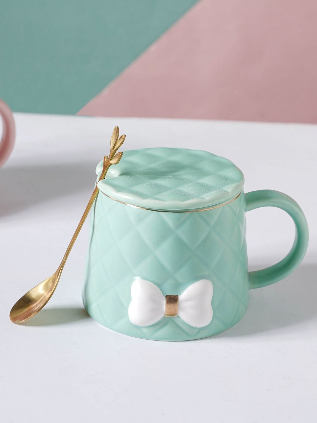 

Nestasia Green Textured Bow Cup With Lid & Spoon