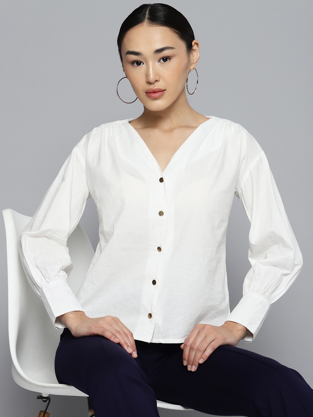 

Chemistry Ruched Detailed V-Neck Puff Sleeves Pure Cotton Top, White