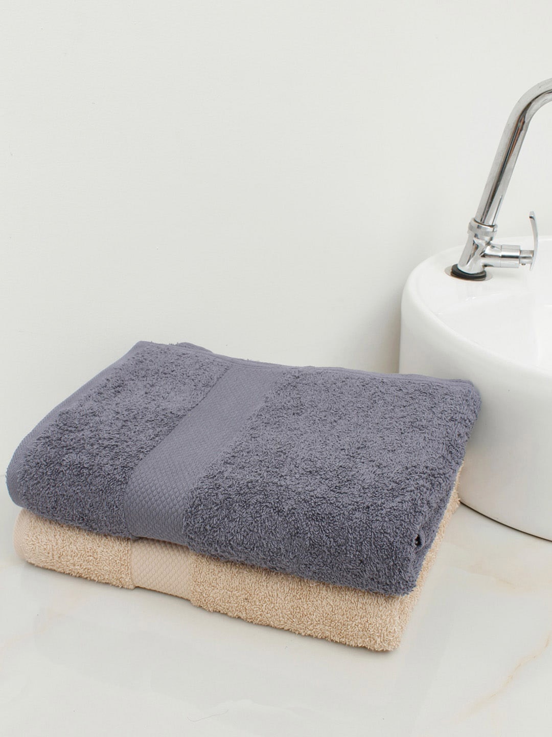 

AVI Living Set Of 2 Charcoal & Beige Solid Pure Cotton 500 GSM Bath Towels