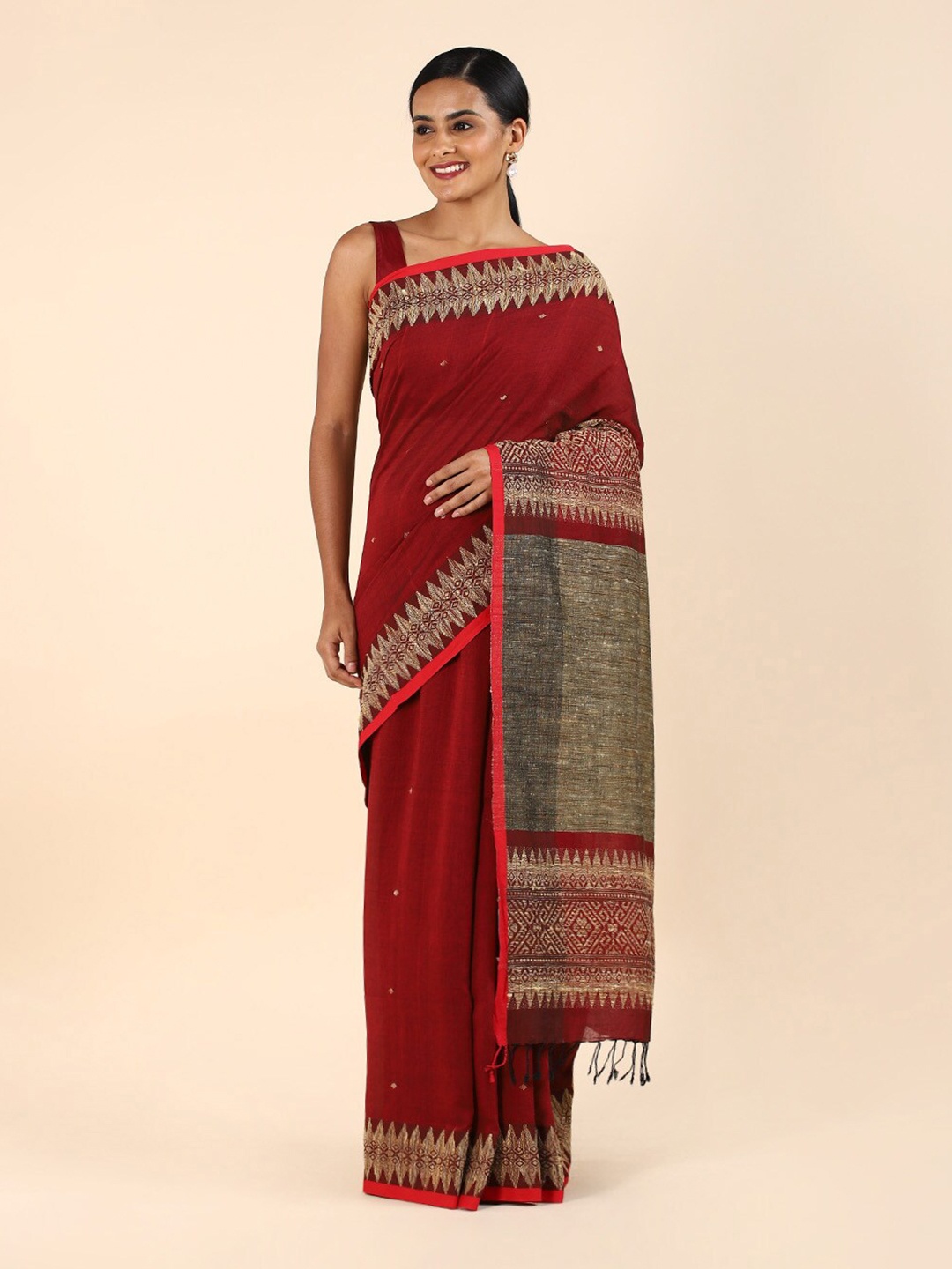 

Taneira Red & Grey Woven Design Pure Cotton Saree