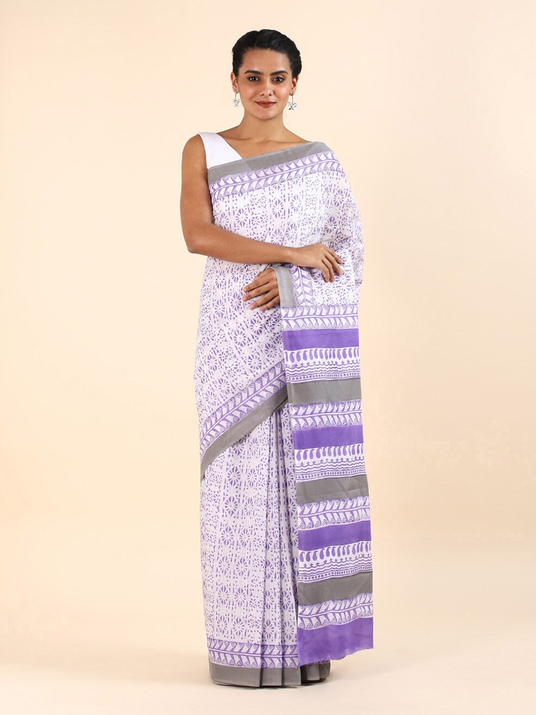 

Taneira Violet & White Floral Pure Cotton Saree