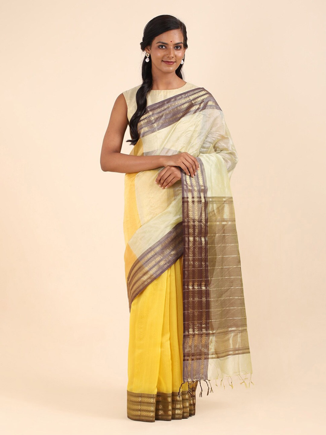 

Taneira Yellow & Cream-Coloured Silk Cotton Maheshwari Saree
