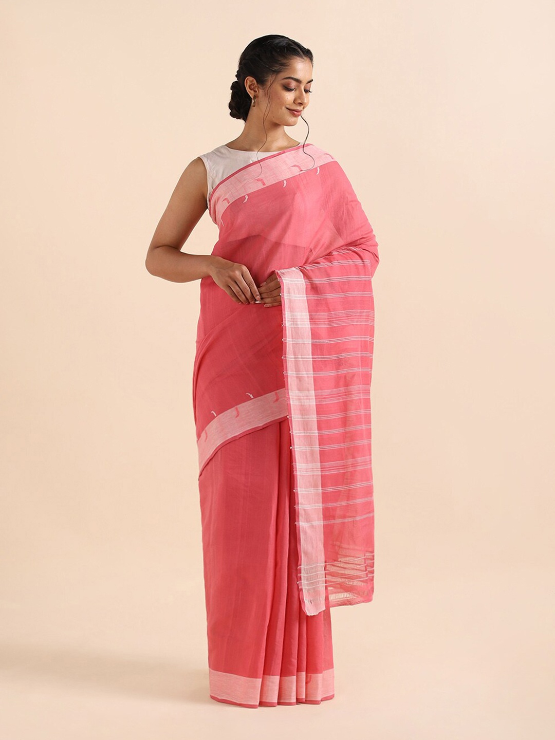 

Taneira Red & Silver-Toned Striped Pure Cotton Saree