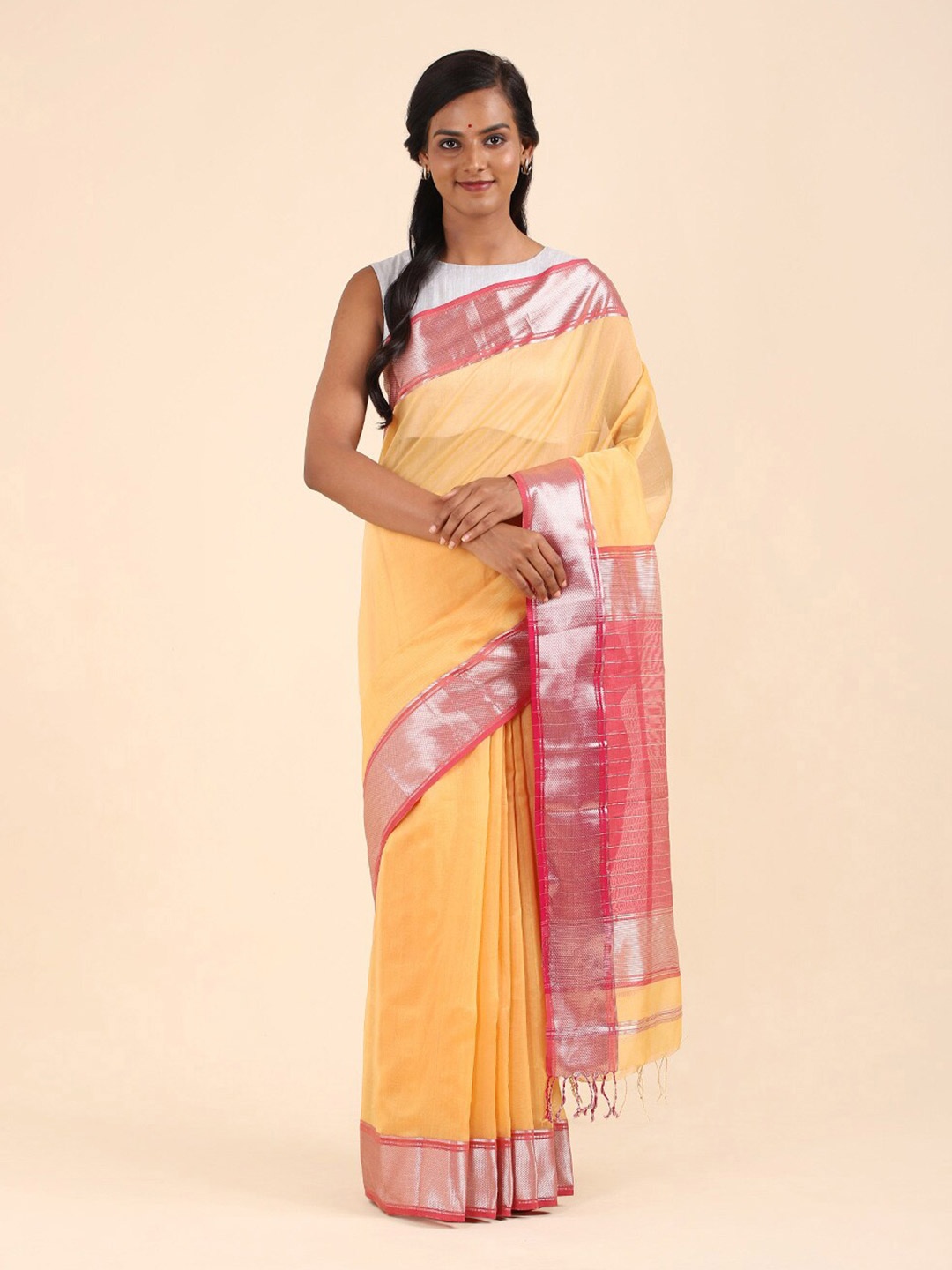 

Taneira Yellow & Peach-Coloured Zari Silk Cotton Maheshwari Saree
