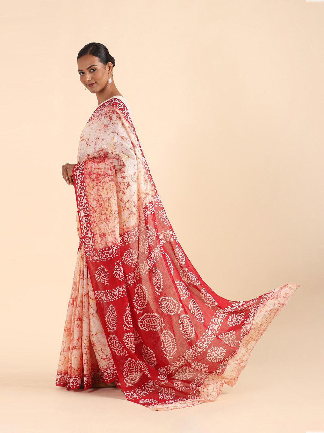 

Taneira Red & White Batik Pure Cotton Saree