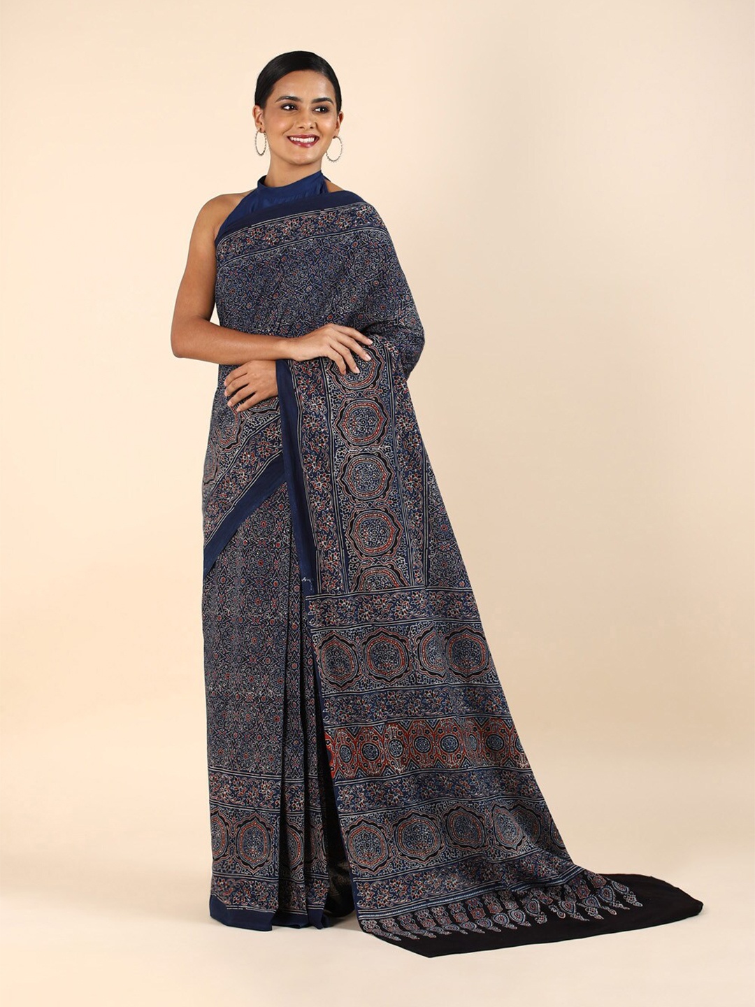 

Taneira Blue & Maroon Ethnic Motifs Pure Cotton Block Print Saree