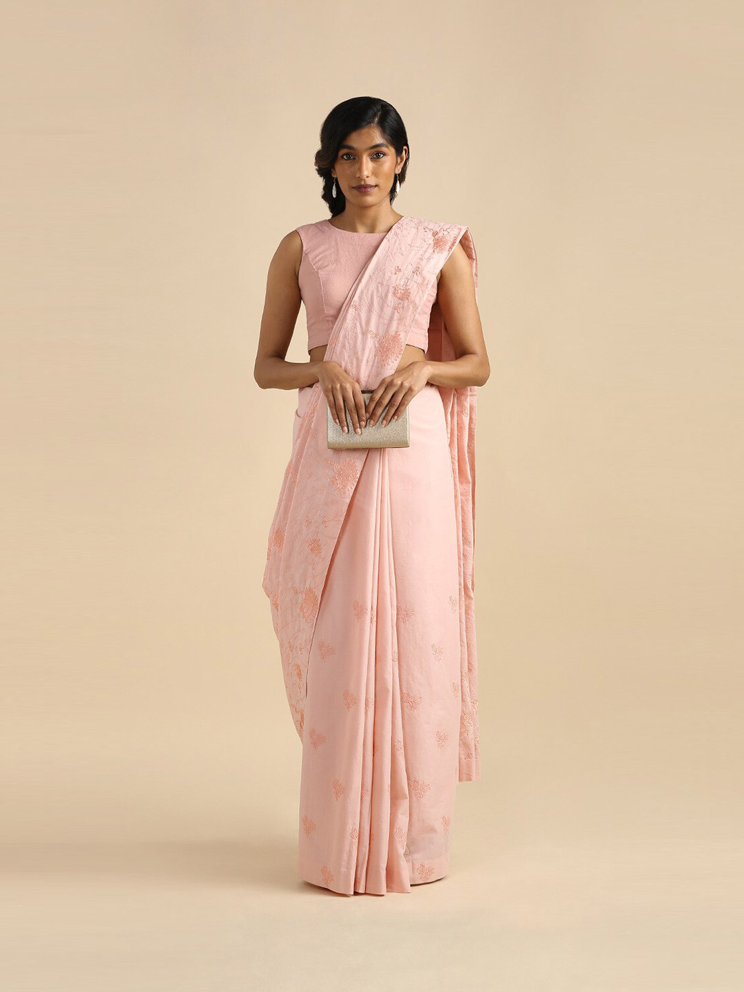 

Taneira Pink Floral Embroidered Pure Cotton Saree