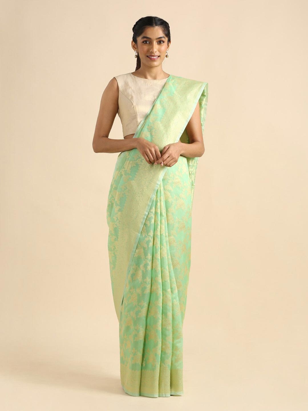 

Taneira Women Green & Gold-Toned Woven Design Silk Cotton Banarasi Saree