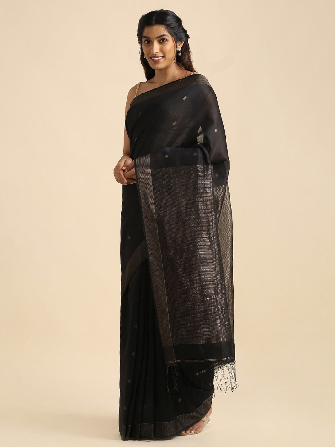 

Taneira Black & Silver-Toned Woven Design Silk Cotton Saree