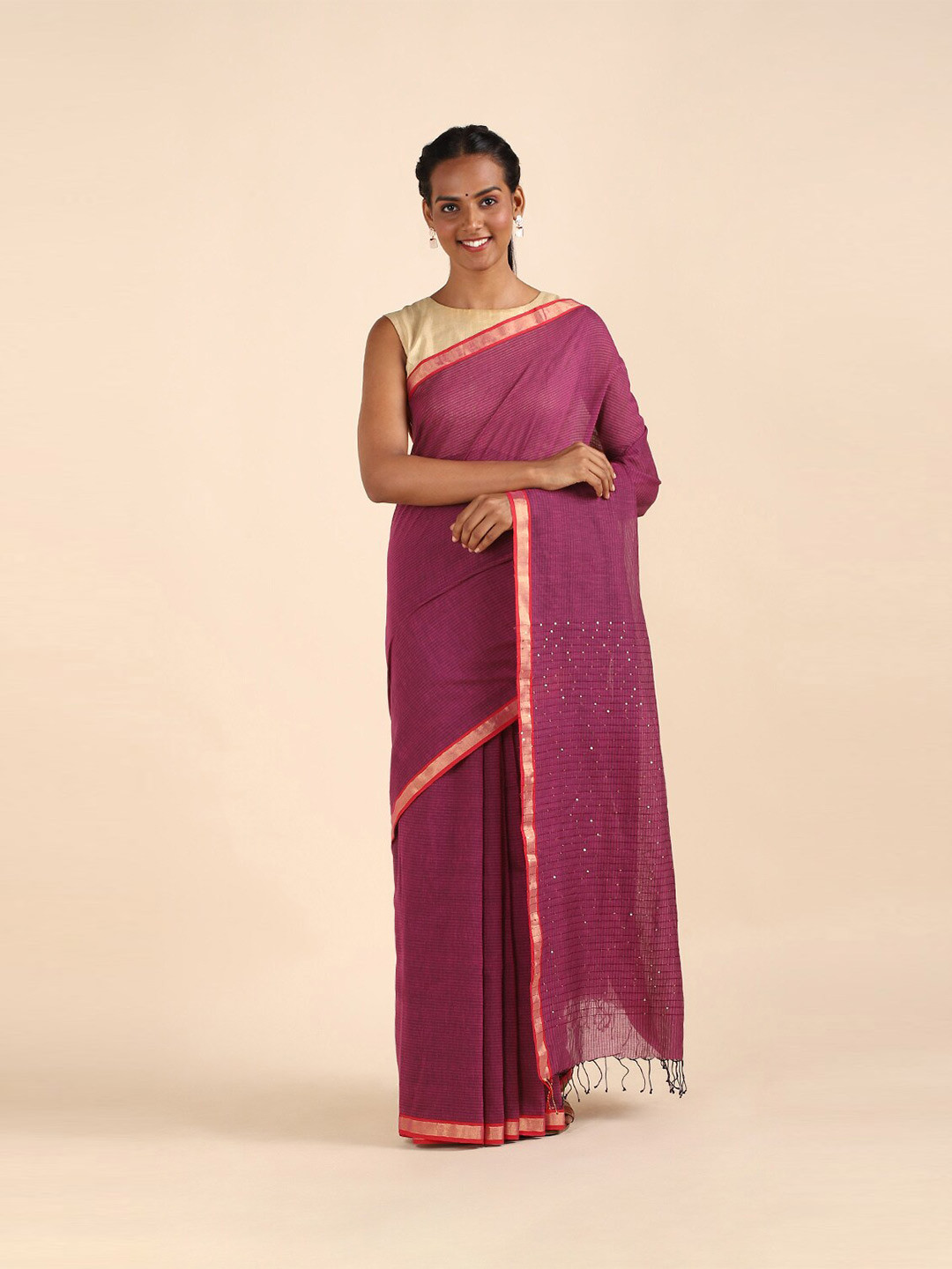 

Taneira Women Pink & Green Zari Silk Cotton Saree
