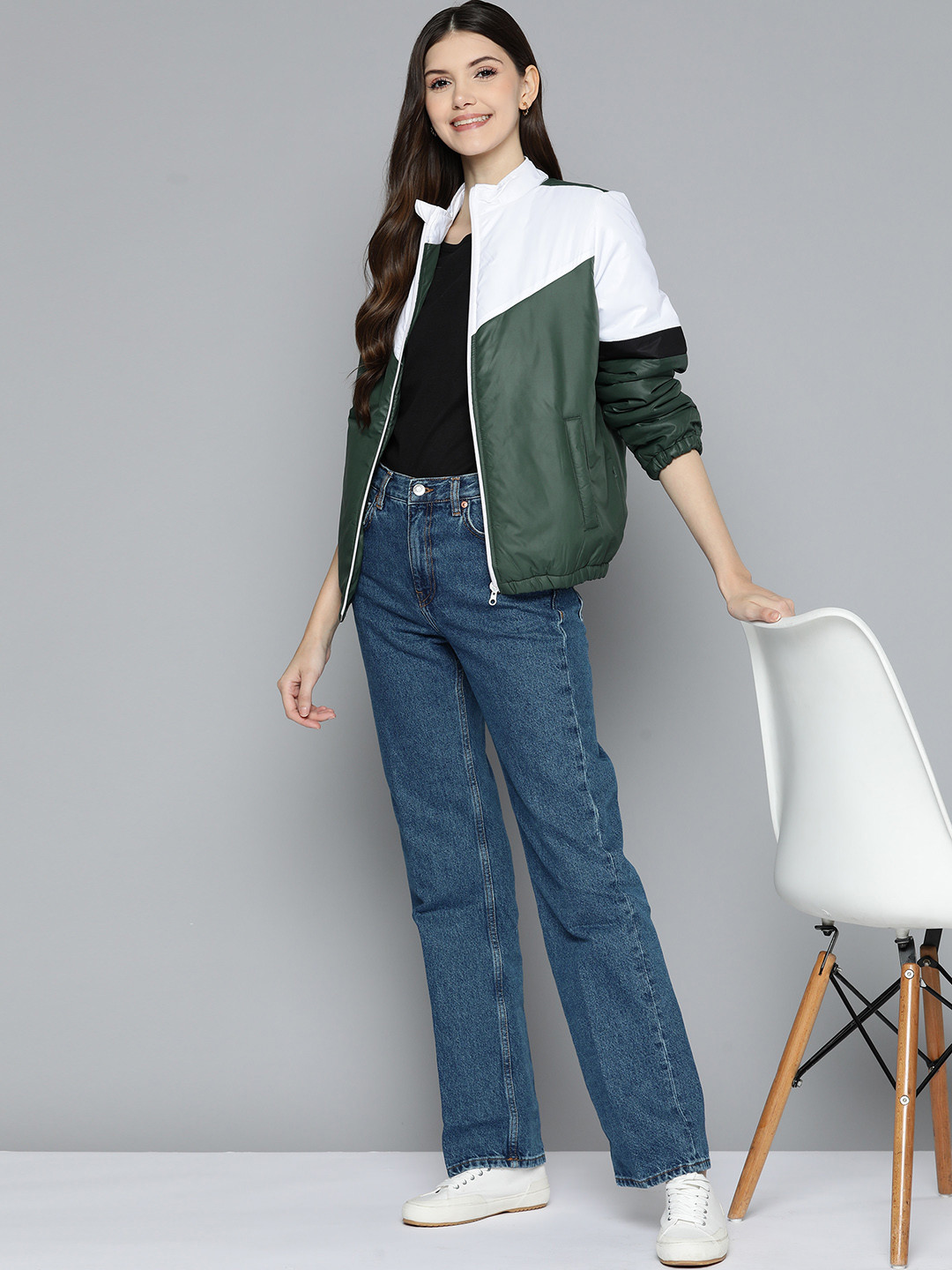 

Mast & Harbour Women Green White Colourblocked Tailored Jacket