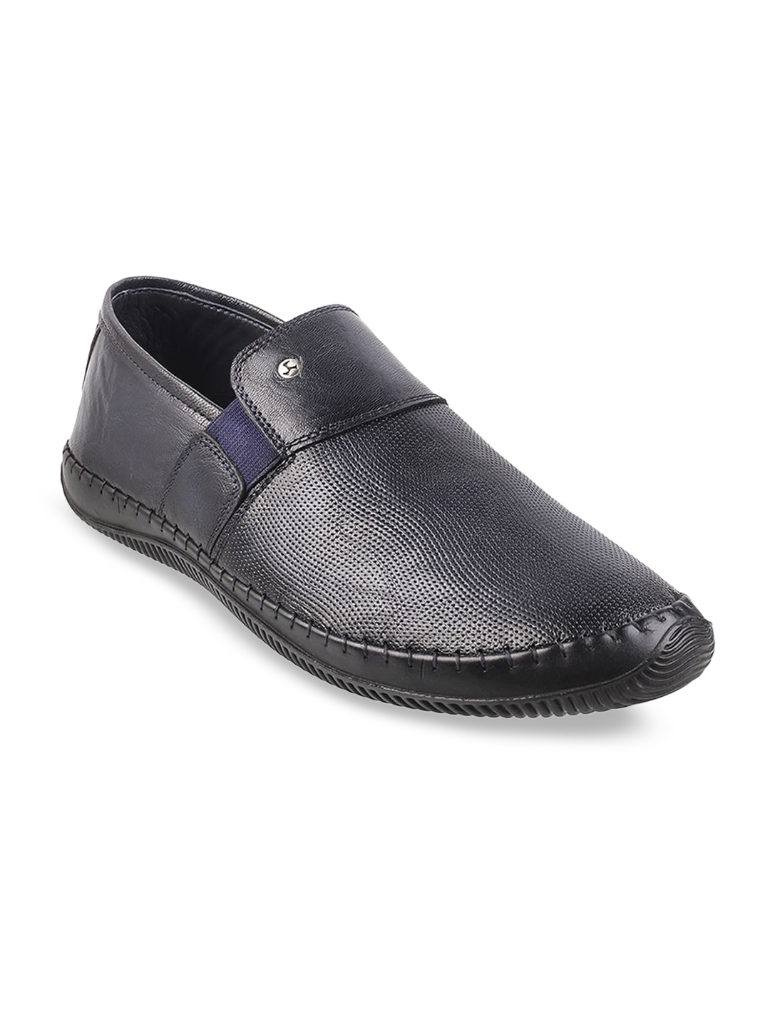 

Mochi Men Black Textured Loafers