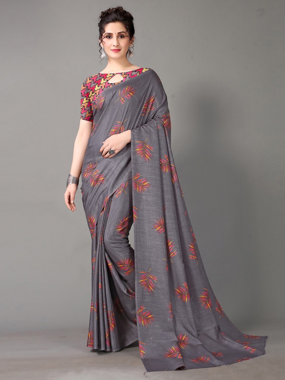 

HRITIKA Women Grey & Pink Ethnic Motifs Silk Blend Mysore Leaf Printed Saree