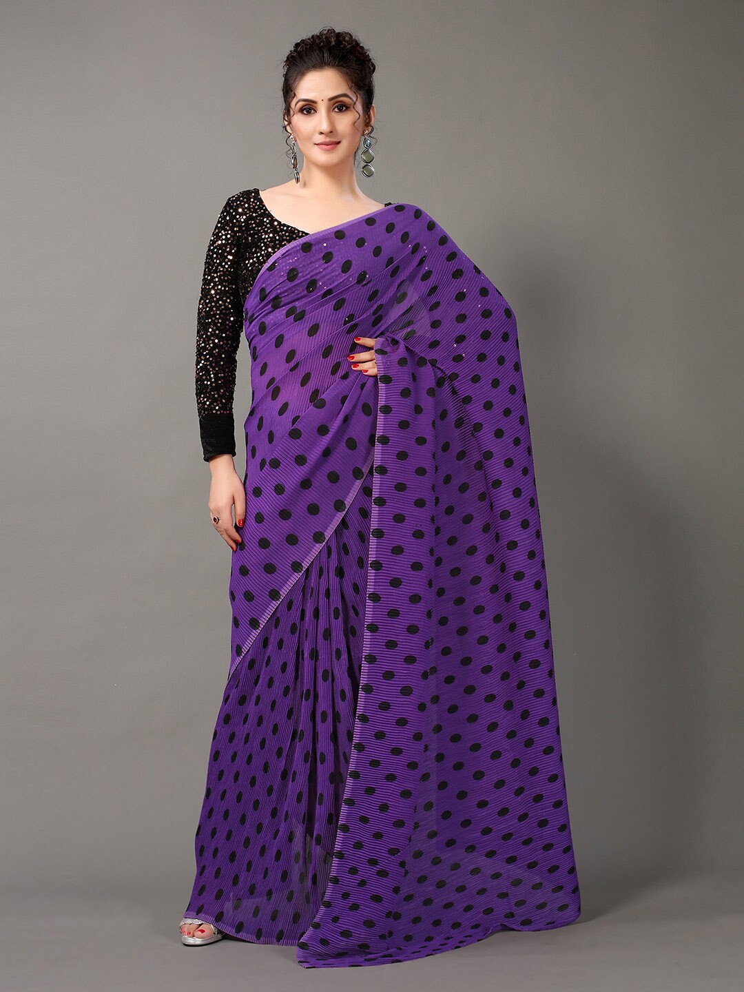 

HRITIKA Purple & Black Polka Dot Printed Saree