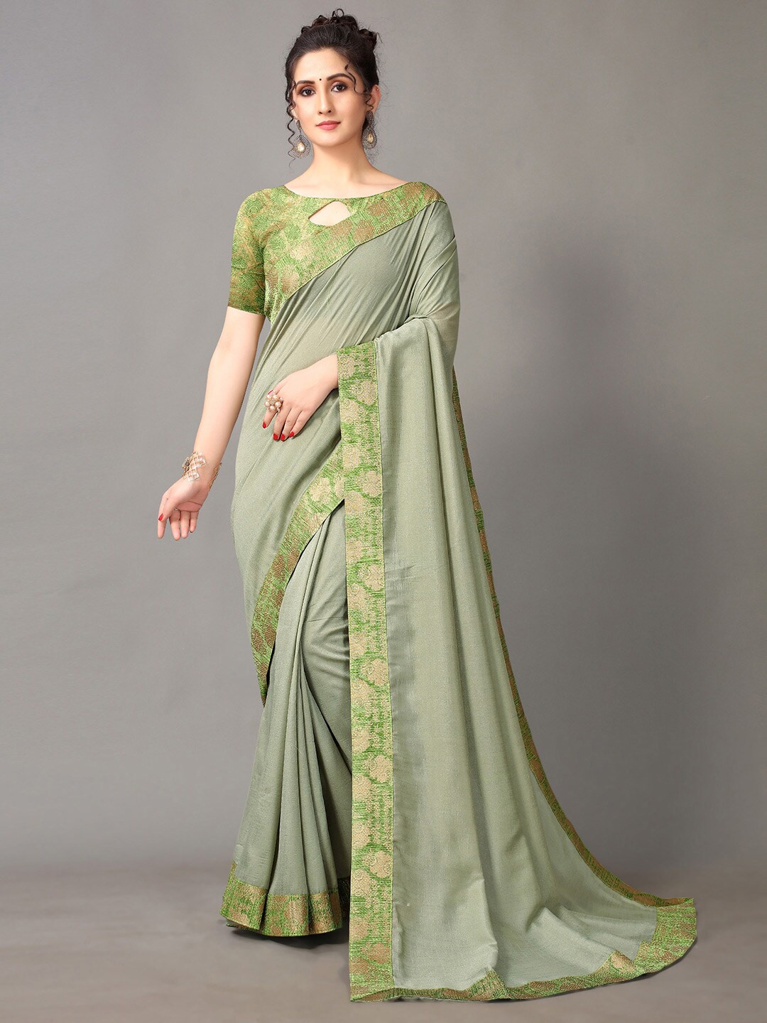 

HRITIKA Green & Gold-Toned Silk Blend Saree