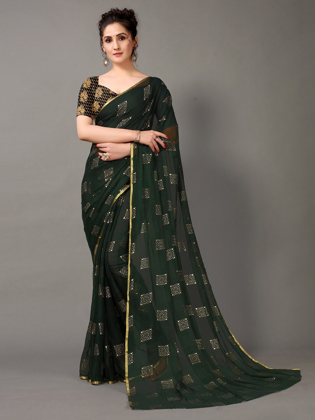 

HRITIKA Green & Gold-Toned Ethnic Motifs Saree