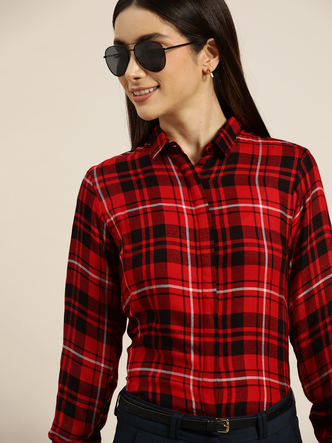 

Hancock Women Red Standard Slim Fit Twill Weave Tartan Checked Casual Shirt
