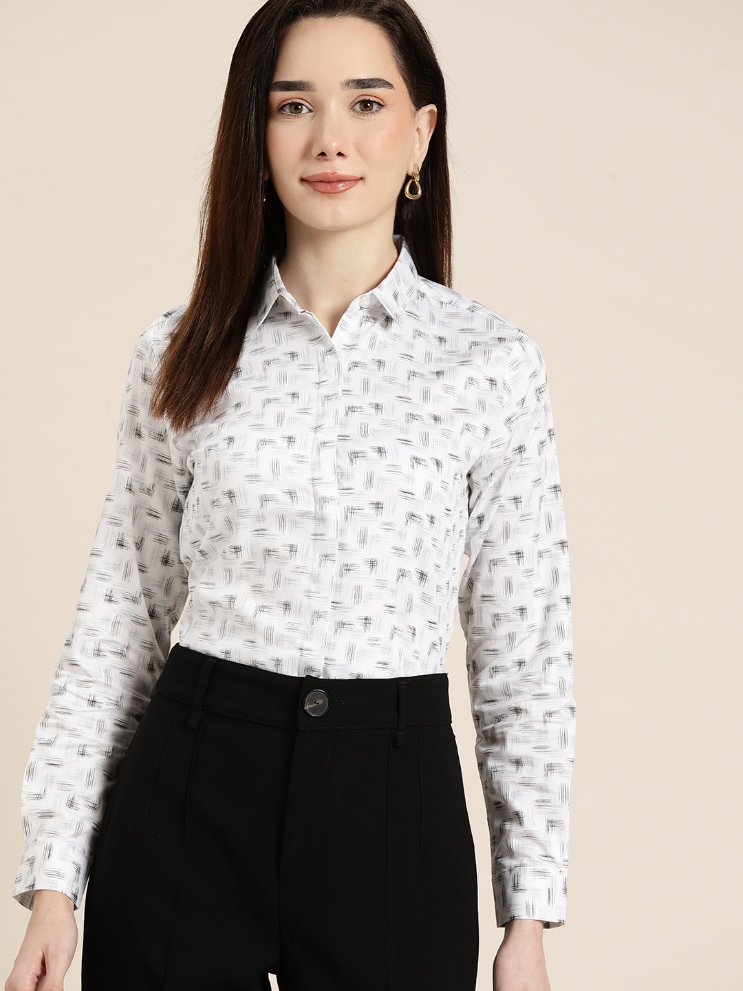 

Hancock Women White Standard Slim Fit Printed Cotton Satin Formal Shirt