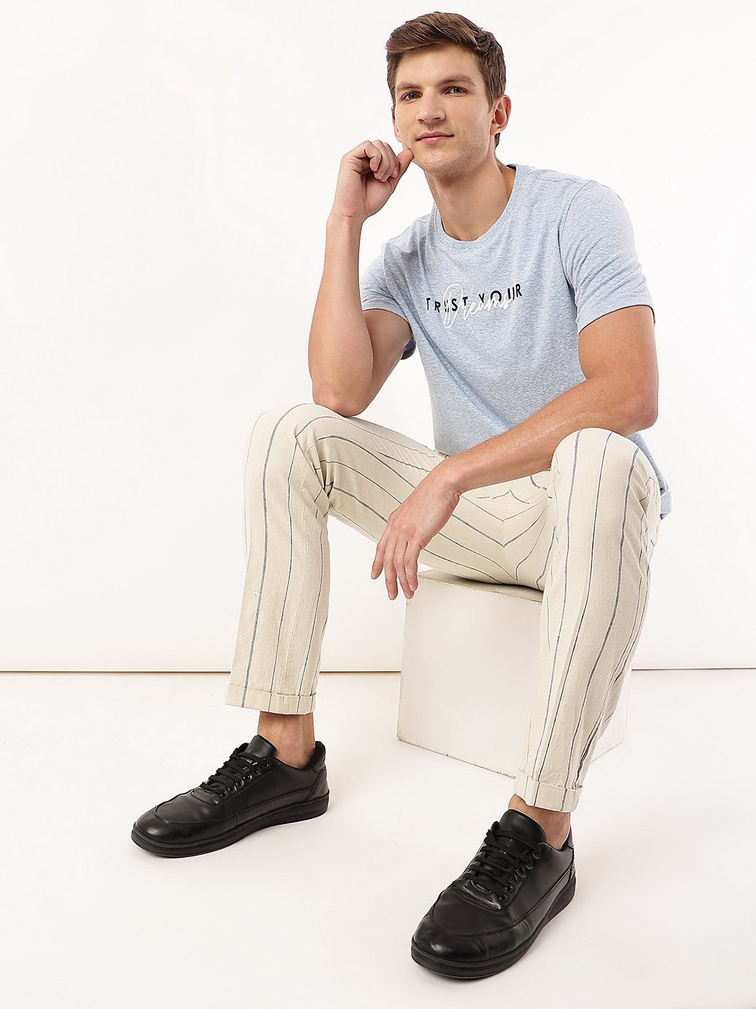 

Marks & Spencer Men Blue Round Neck T-shirt