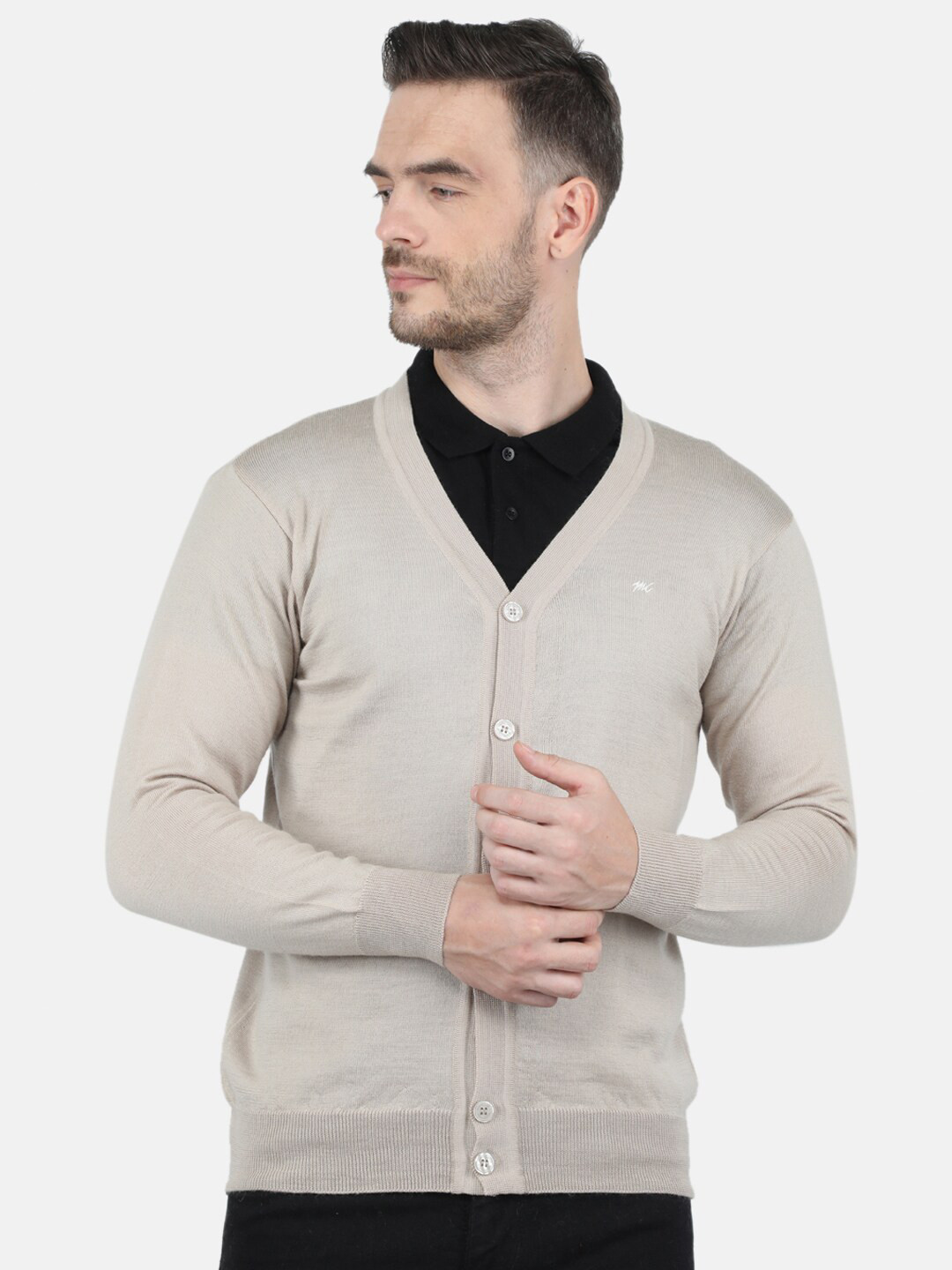 

Monte Carlo Men Pure Wool Beige Solid V Neck Cardigan
