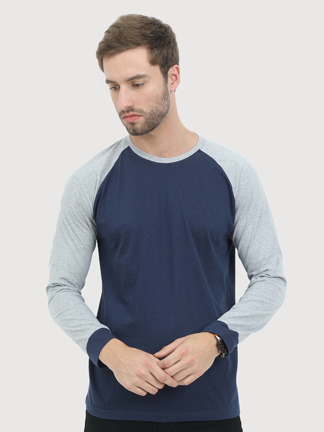 

REYA Men Blue Colourblocked Cotton T-shirt