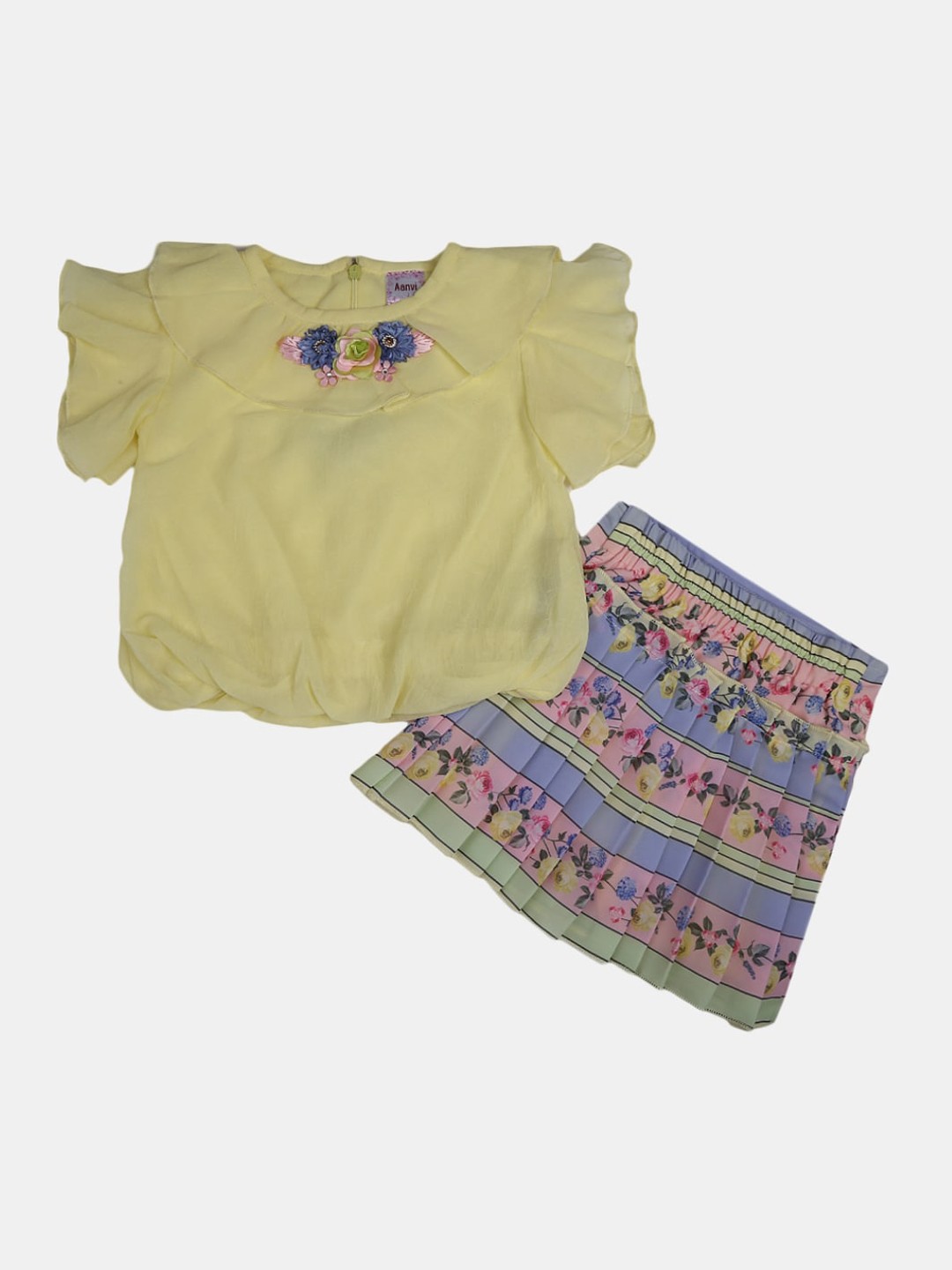 

V-Mart Yellow & Blue Printed Top with Shorts