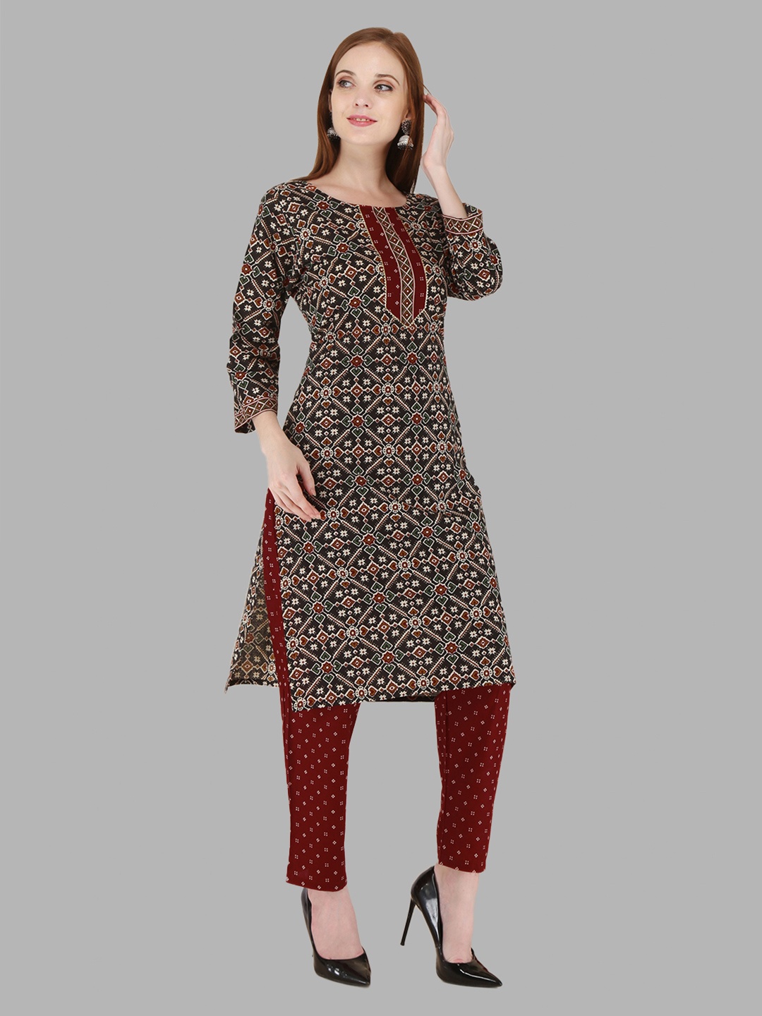 

ERISHA Women Maroon Geometric Printed Pure Cotton Kurta with Trousers
