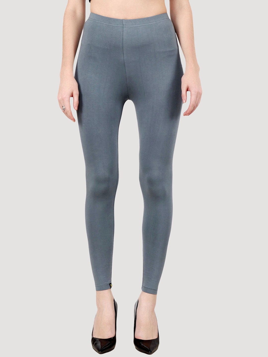 

Popwings Women Grey Solid Skinny-Fit Ankle Length Leggings