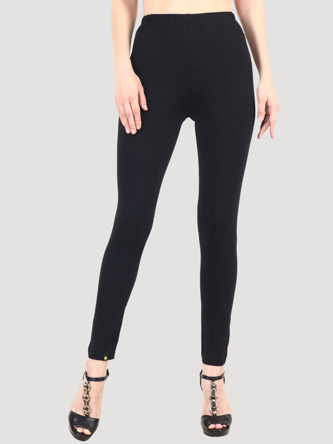 

Popwings Women Black Solid Ankle Length Leggings