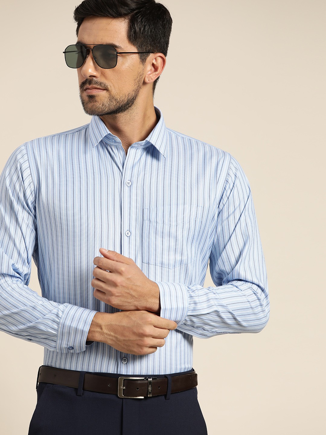 

Hancock Men Blue Slim Fit Striped Formal Shirt