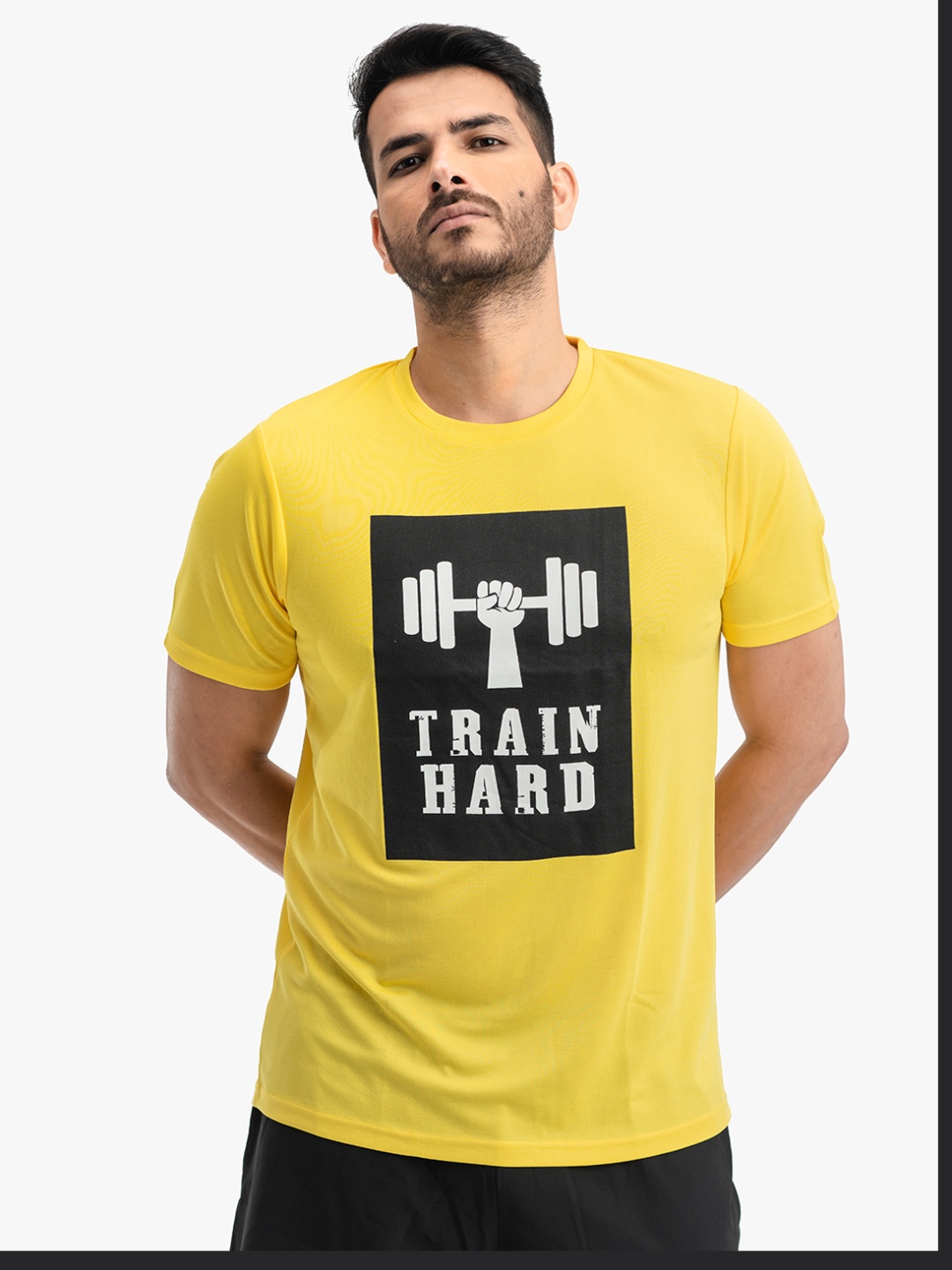 

DRYP EVOLUT Men Yellow & Black Typography Printed T-shirt