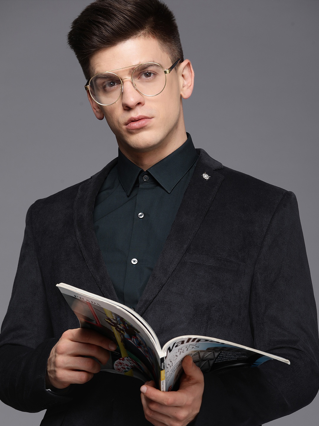

Theme Men Navy Blue Solid Corduroy Slim Fit Semi-Formal Blazer
