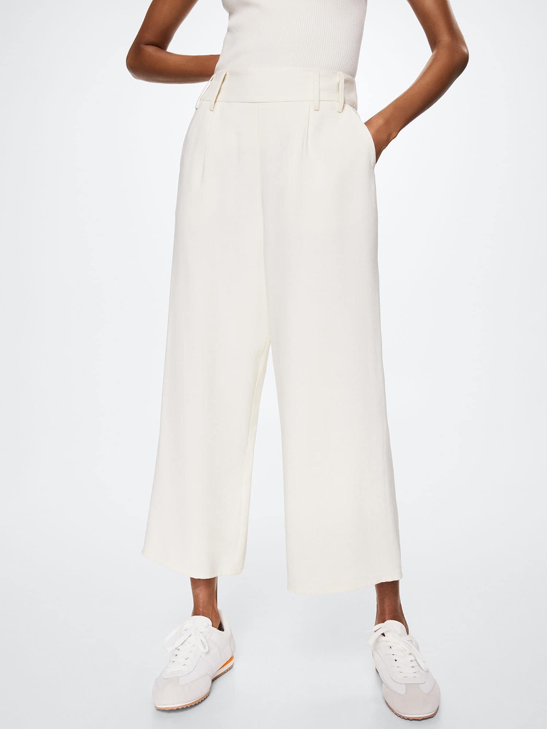 

MANGO Women White High-Rise Pleated Cropped Trousers