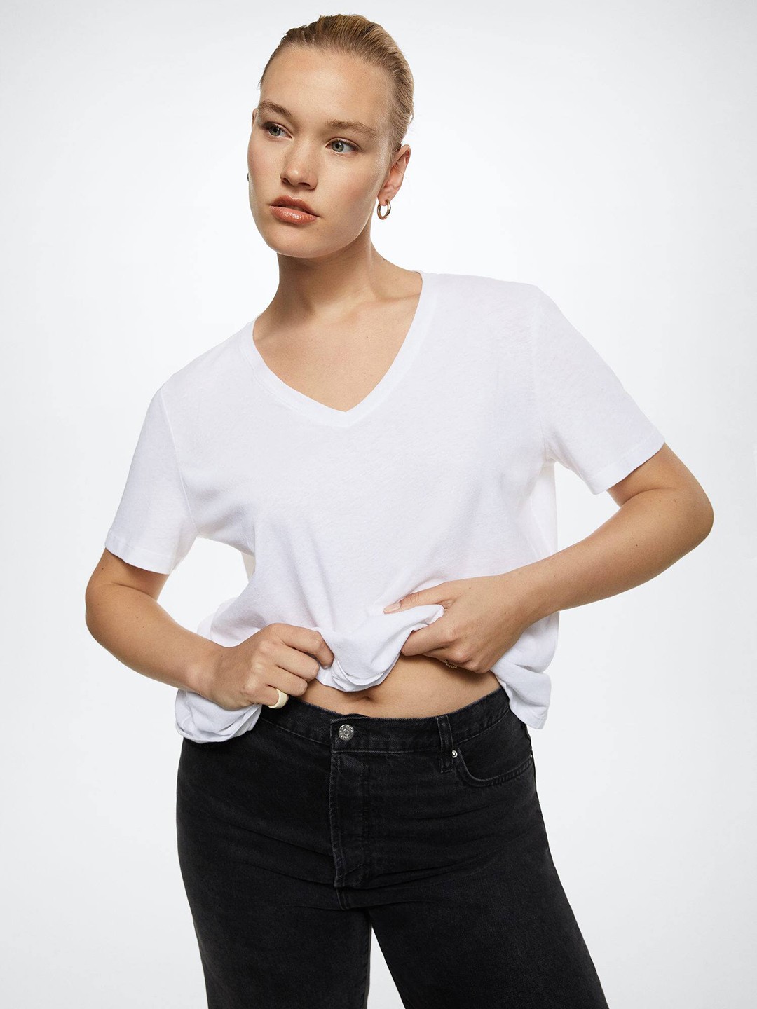 

MANGO Women White Cotton Linen Solid V-Neck T-shirt