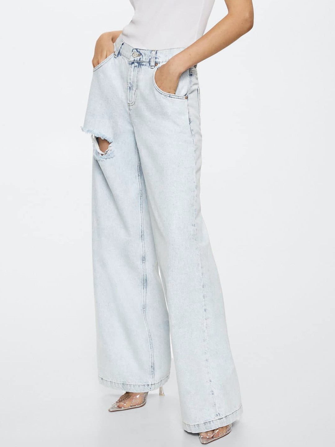 

MANGO Women Blue Wide Leg Mildly Distressed Jeans