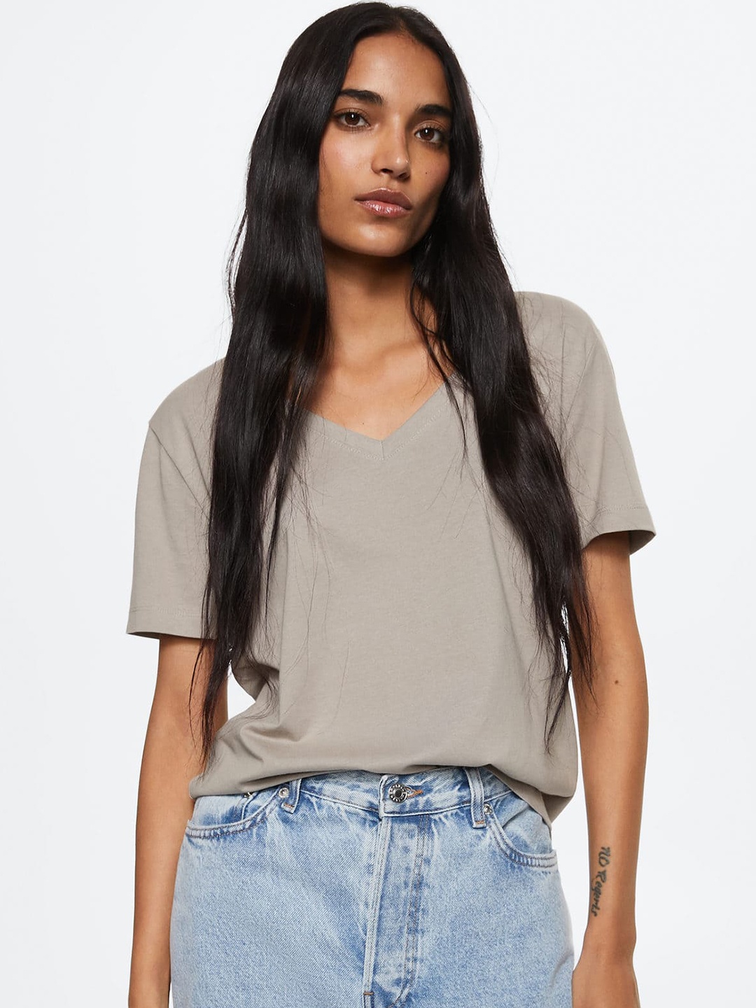 

MANGO Women Grey Solid Pure Cotton T-shirt
