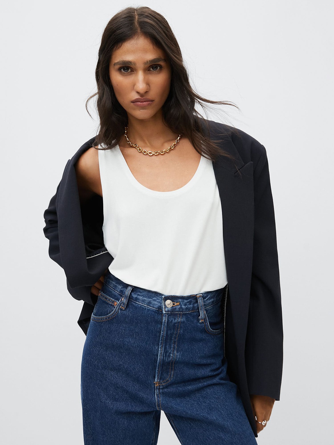 

MANGO White Solid Sleeveless Top