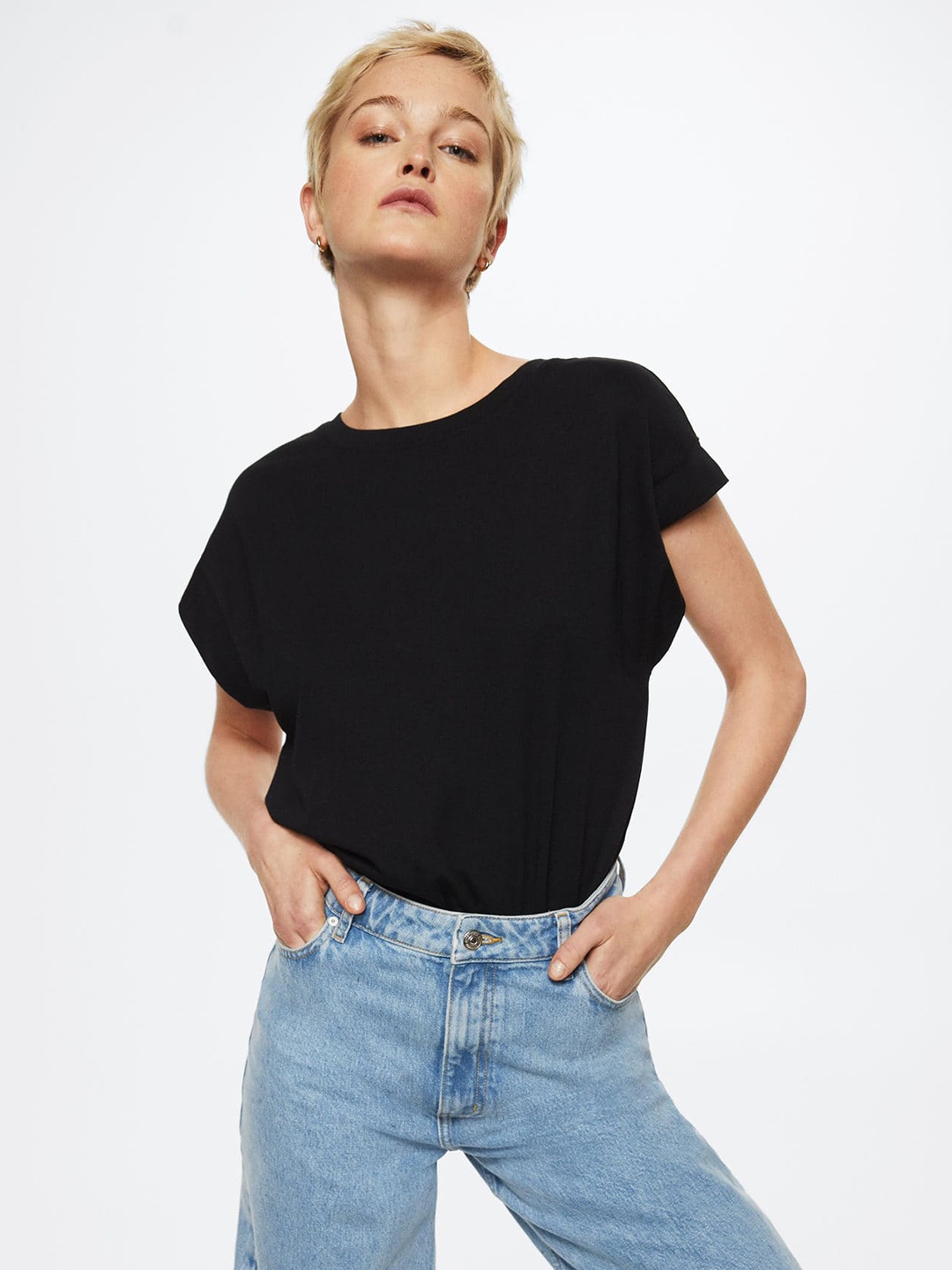 

MANGO Women Black Scoop Back Drop-Shoulder Sleeves Pure Cotton Oversized T-shirt