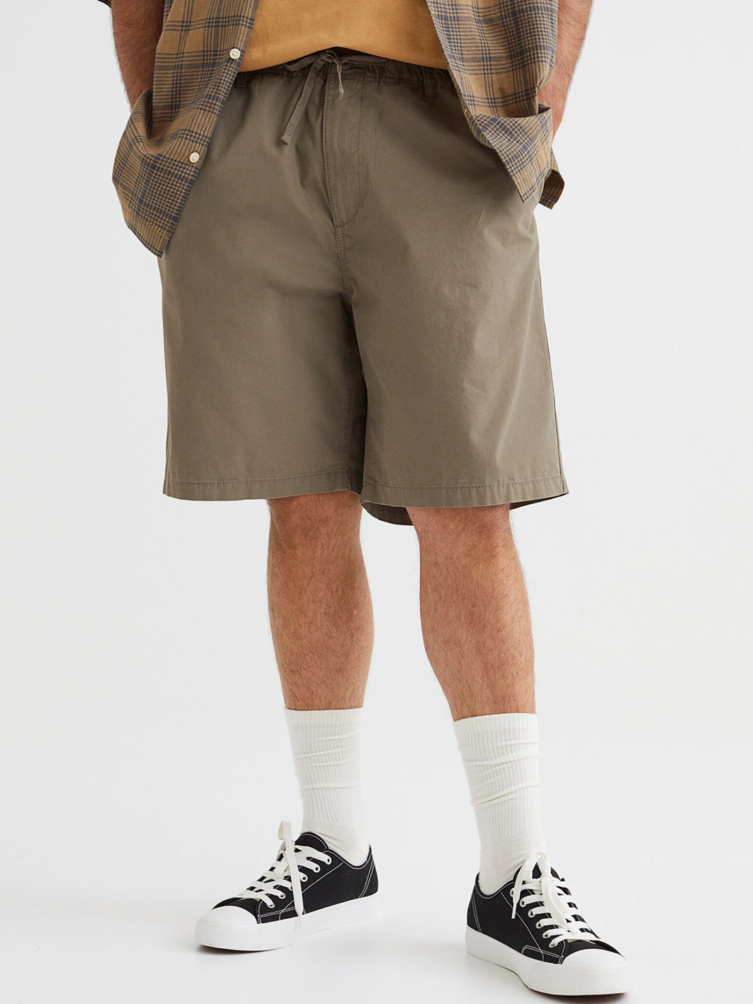 

H&M Men Green Relaxed Fit Cotton Shorts